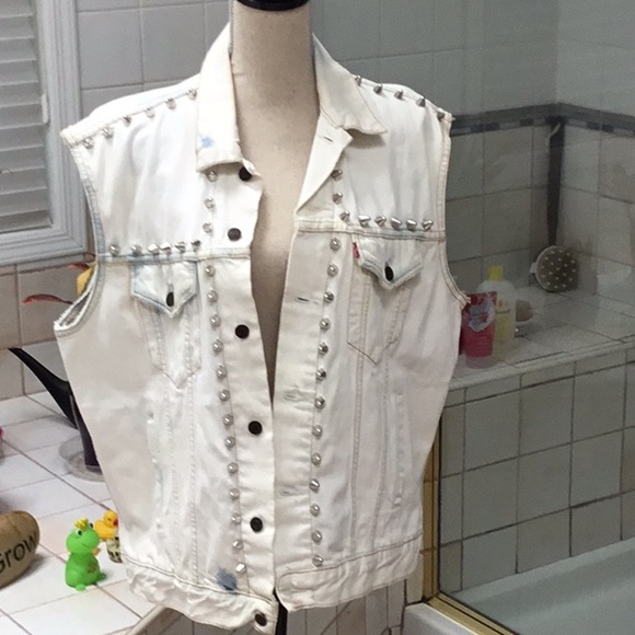 LF STORE-LEVIS DENIM STUDDED VEST - Picture 1 of 8